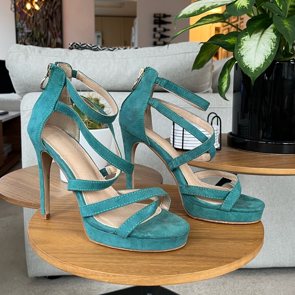 Blue lagoon high heels